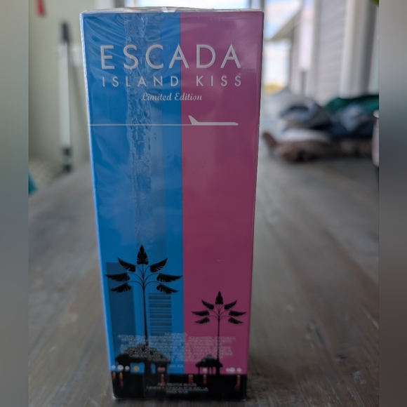 Escada Island Kiss Limited Edition with Pink and Blue Accents 3.3 Fl - Picture 2 of 2